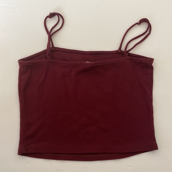 TILLYS burgundy cropped tank top - Picture 2 of 4